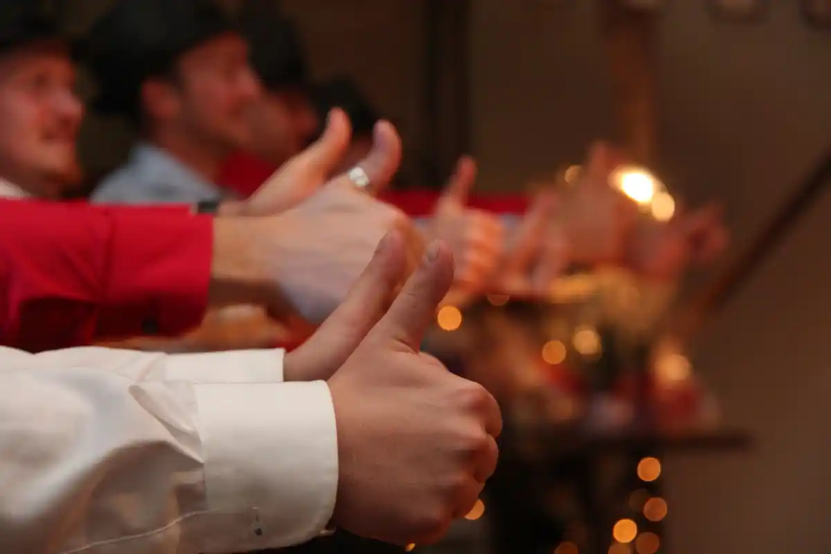 20 Powerful Opening and Closing Prayers for Meetings 8