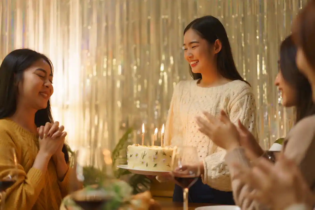 29 Powerful Prayers for Birthday Blessings (And How to Pray Them)