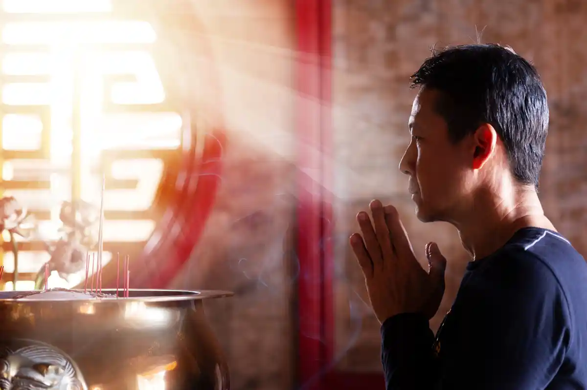 22 Powerful Prayers to Cast Out Demonic Spirits Safely